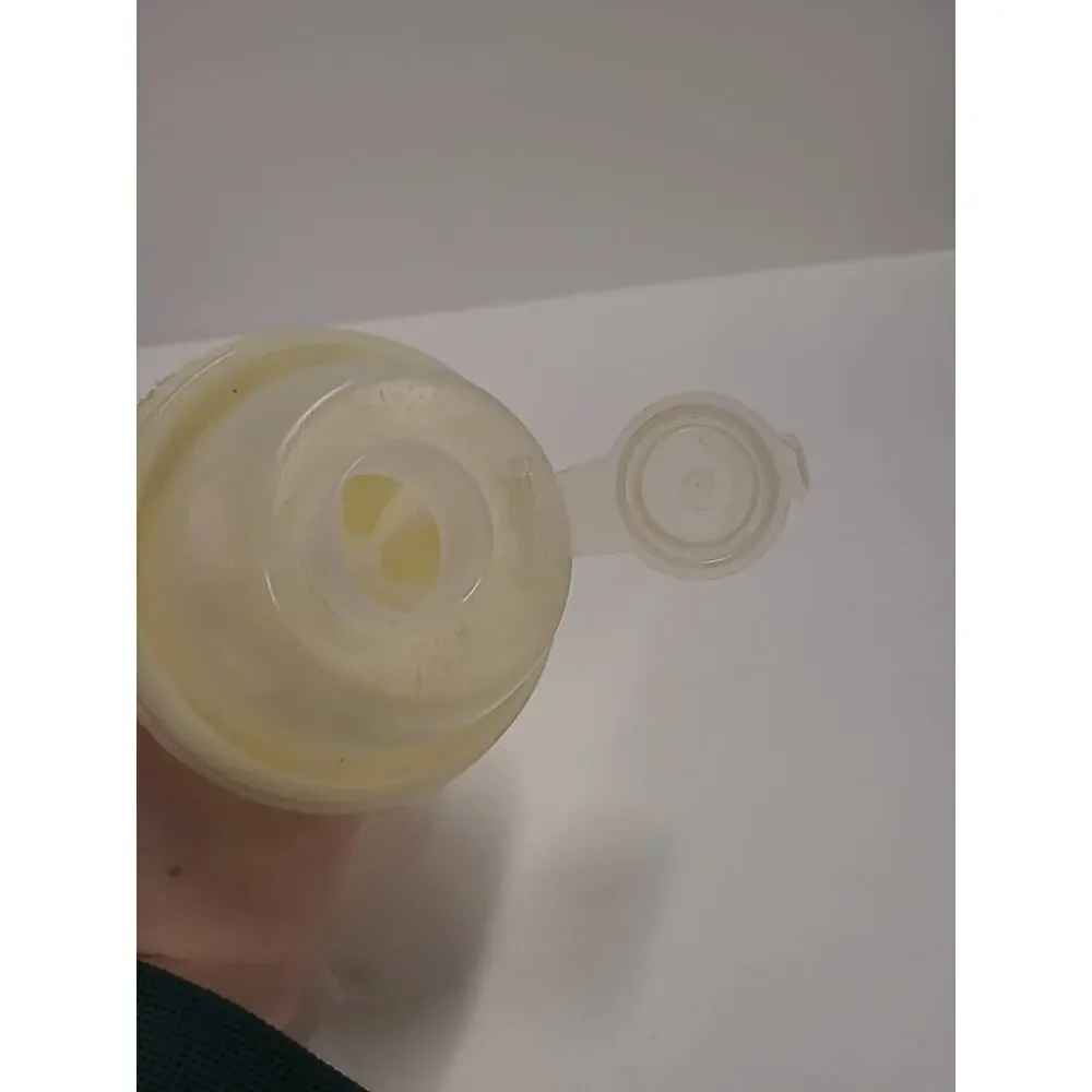 Tupperware Mini Quick Shake 16 oz. Yellow Vintage Gravy Salad Dressing 70's